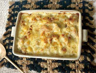 サトイモと鶏肉のみそグラタン